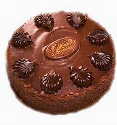 Chocolate cake, 1 lb (1/2 kg). (substitutions may apply if item not available)