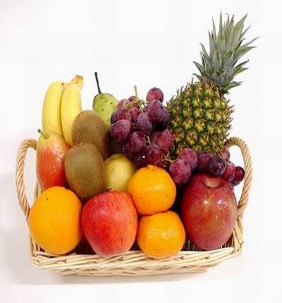 Small Basket of 1 Pineapple, 2 Apples, 2 Kiwis, 2 Bananas, 2 Tangerine Oranges, 1 Orange, 1 yellow Fuji Apple, 1 red Pear, 1 green Pear and Globe Grapes.