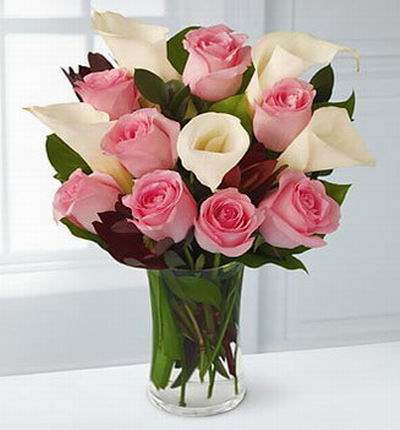 8 Pink roses and 5 Calla lilies