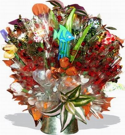 Colorful designed wrapping combined with floral mixes